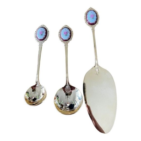 Set of vintage German Rostfrei desert/appetizer utensils.  New in box - Picture 2 of 6